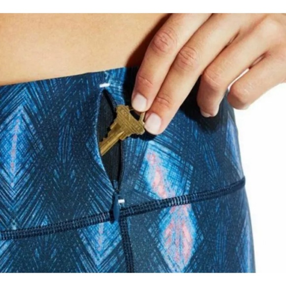 Calia By Carrie Underwood Leggings Essential Print Ruched Bottom Mid Rise - Picture 4 of 8